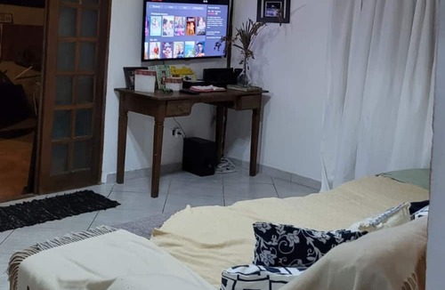 Praia Grande House | Casa da Elenita, em Ilhabela, Pertinho da Belíssima Cachoeira do Paquetá