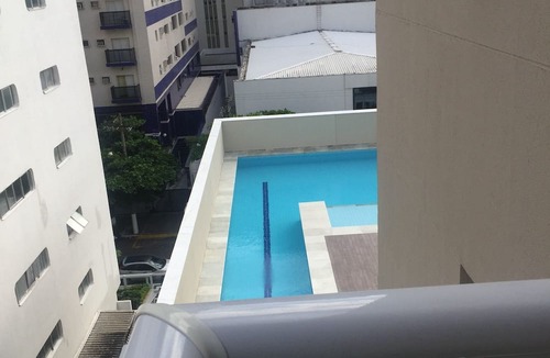 Pitangueiras Apartment | Apartment with gourmet balcony, 150m from the beach, 3 bedrooms with air conditioning, swimming pool and barbecue.