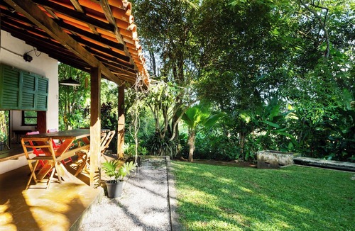 Barra do Sahy House | House in Native Architecture Style - Barra do Sahy