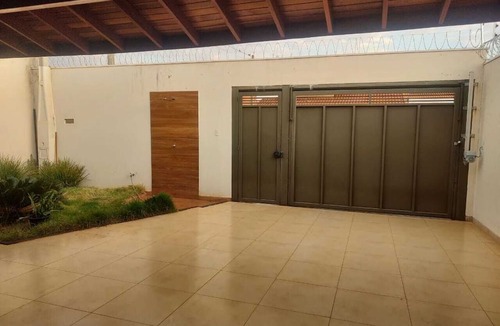 Barretos House | Casa Nova Area Gourmet, 03 Quartos e 03 Banheiros, Completa em Barretos