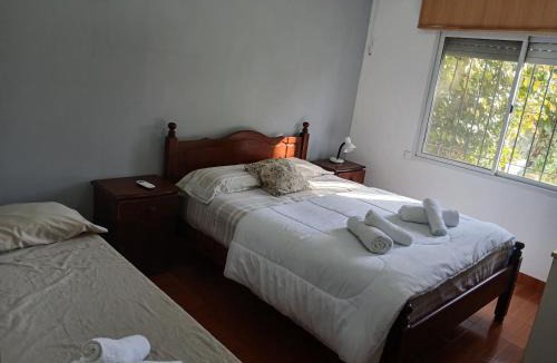 Roldan House | Quinta con pileta y pool a metros de la autopista