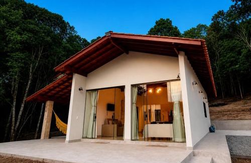 Jarinu House | Cabana Allegra Privativa com Hidromassagem Cozinha Churrasqueira e Decoração - Sitio Pauletto