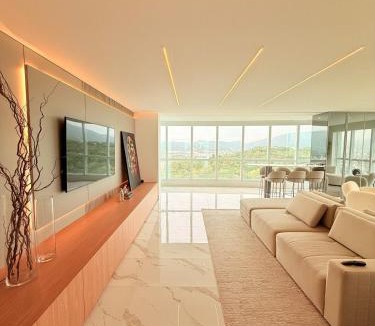 Barra Sul Apartment | Luxo com SPA no Marina Beach Towers