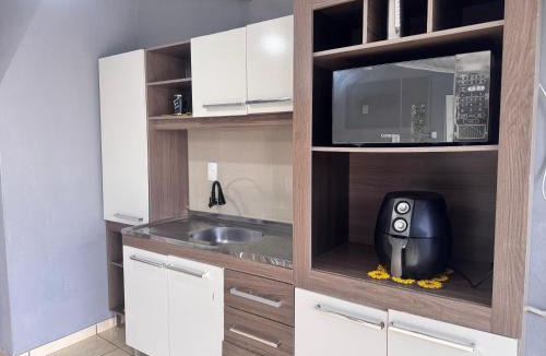 Lages House | Casa de Fundos com 2 QuartosWi-fi e Estacionamento