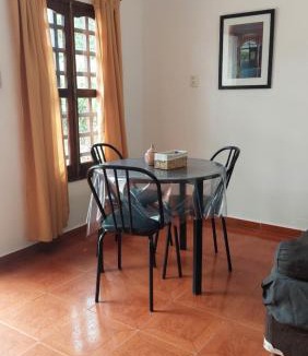 Robles Department Apartment | Descanso Perfecto Ruta 34, Wifi, Cochera e Ideal para Viajeros, 3 personas