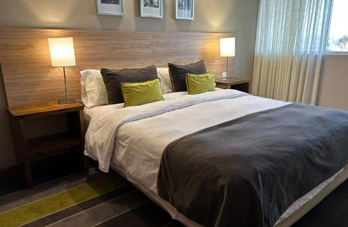 San Rafael Hotel | Hotel Tower Inn & Suites