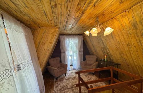 Palmeira Ski Chalet | Chalé estilo Europeu A-frame Oma Haus