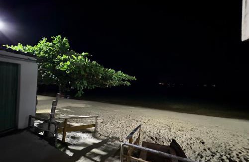 Ponta Leste House | Casa Vista Azul - A verdadeira casa Pé na areia!