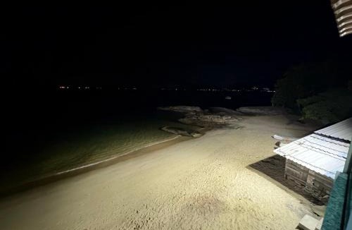 Ponta Leste House | Casa Vista Azul - A verdadeira casa Pé na areia!