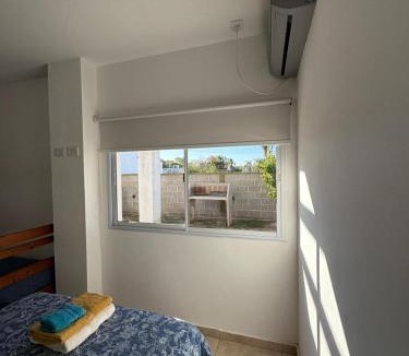 Miramar Apartment | Alojamiento con pileta y desayuno - Cerca de la playa