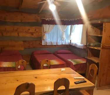 Huerta Grande Cabin | Cabañas Alvear Piscina Climatizada