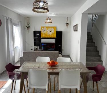 Catamarca Apartment | Departamento con patio y garaje y parrilla