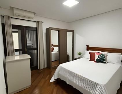 Aparecida Apartment | Perto da Praia com ar e estacionamento