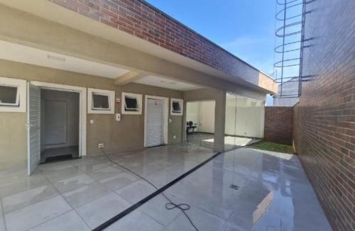 Centro House | Casa em condomínio no Centro de Bertioga com Ar condicionado