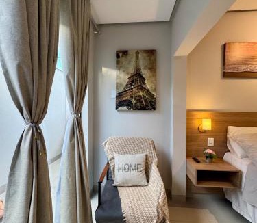 Jardim Palmeiras Apartment | Flat Premium com Garagem, Varanda e Carregador EV - Ahava Stays