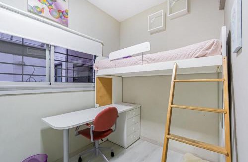 Comuna 11 House | Vaer House: Experiencia con Jacuzzi y Quincho
