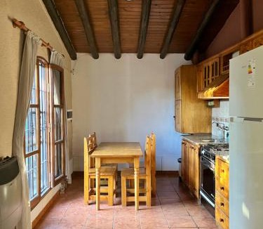 Bajo Lunlunta Ski Chalet | Cabañas Las Rosas
