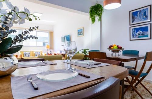 Jardim Tres Marias Apartment | 250m da praia com AC, 4 quartos| Brazilian Corner