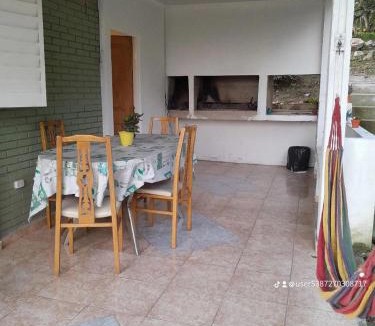 Dr. Enrique Zarate Ski Chalet | Cabaña frente al Lago San Roque Vista única pileta infinito wifi