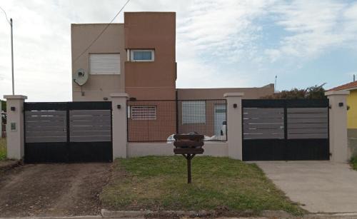 Santa Clara del Mar House | ELINOR-CASA PLAYERA - a 2 cuadras de la playa