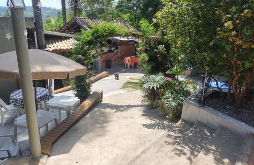 Ribeirao Pires House | Casa de campo rocha