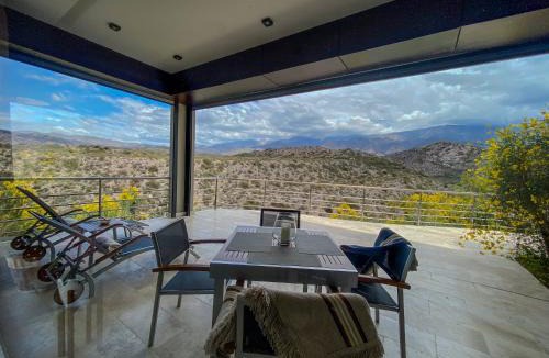 Salto Resort | El Carmelo Mountain Lodge