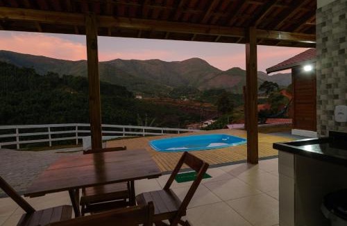 Alto Caparao House | Recanto Águas Nascentes - Casa na serra com piscina e cachoeira no quintal!