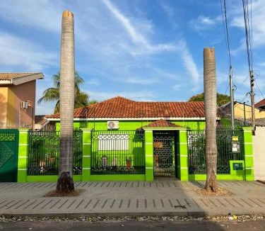 Bandeirantes House | Pousada Hostel Raizer