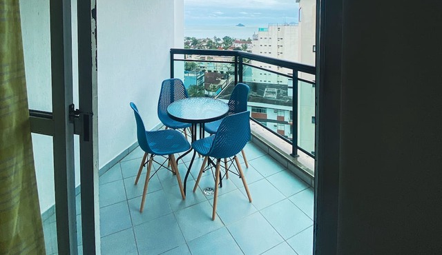 Apartamento no Guarujá com vista para o mar