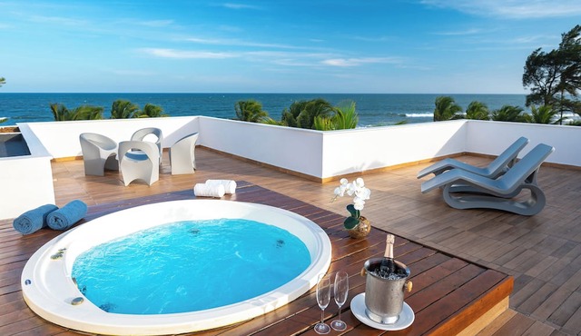 B Blue Beachouses