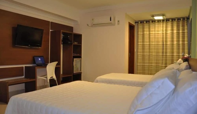 Hotel Saron