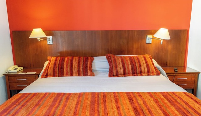 HOTEL AUGUSTUS