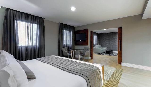 Wyndham Sao Paulo Ibirapuera Convention Plaza Hotel