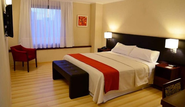 Le Parc Hotel & Suites