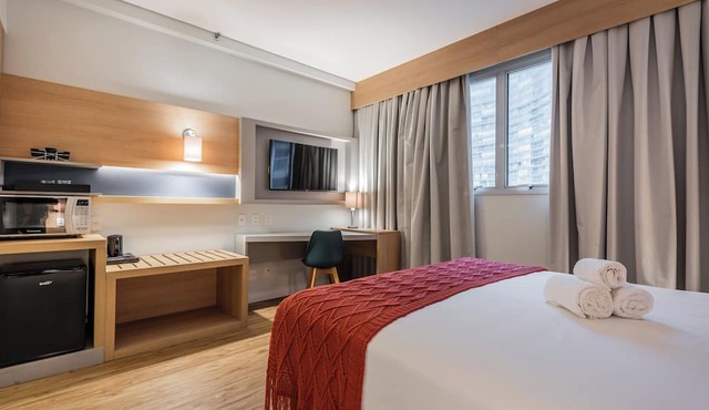 Stay Home Luxo | 1min Praia Gonzaga | Rooftop, Piscina, Sauna & Gym