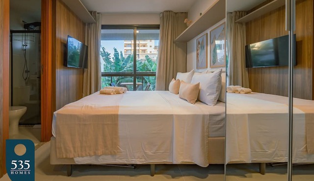 Stay in a Condo near Shopping da Bahia