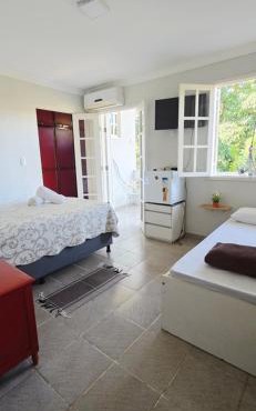 Casa Clorophila, suíte com varanda para 4 pessoas