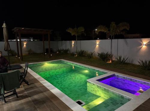 Casa Térrea com Piscina em um Resort Completo