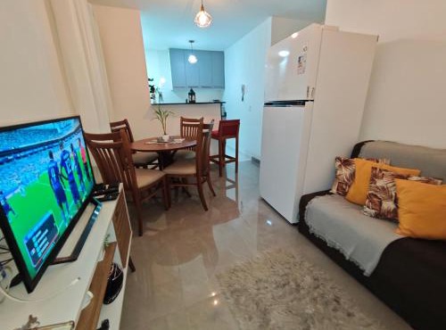Apartamento Confortável em Campo Largo, Perto de Hospitais, BRs e Outlet City com Lava e Seca