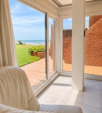 Despertá frente al mar! Loft con bajada privada!