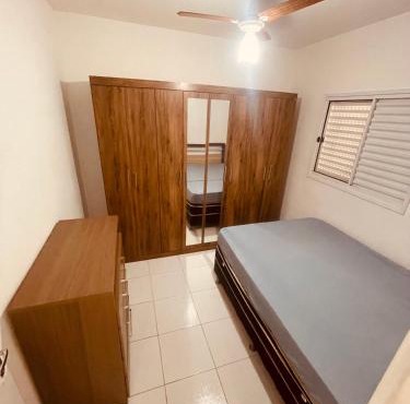 Casa em condomínio perto do rio