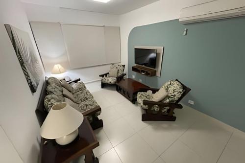 5 minutes from the beach - Close to everything and with parking