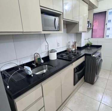Apartamento 2 Quartos com Piscina e Garagem