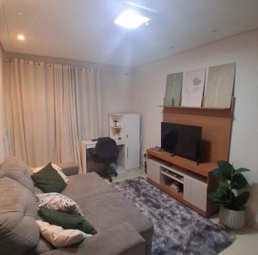 Quarto em AP Compartilhado - Somente Mulheres
