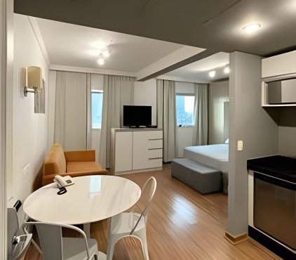 Studio in the QS Oscar Freire hotel near HC, with parking