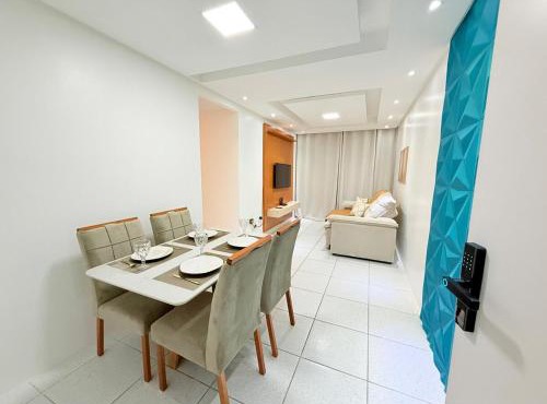 Apto com Piscina, Ar, Lava e Seca e Garagem