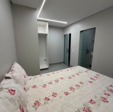 Hospedagem próxima a Goiânia com acesso direto pela BR sem barreira - MotoGP