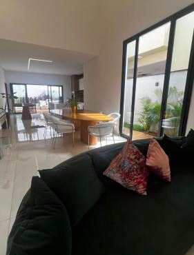 Casa no Condomínio Jardim Veneza Próx MotoGP