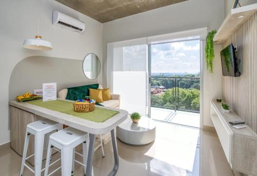 Cozy & Bright 1-Bedroom Apartment U602