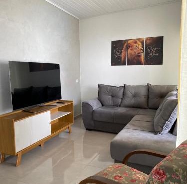 Casa Ampla com Piscina, Churrasqueira, Bilhar, Pebolim, Ping-Pong